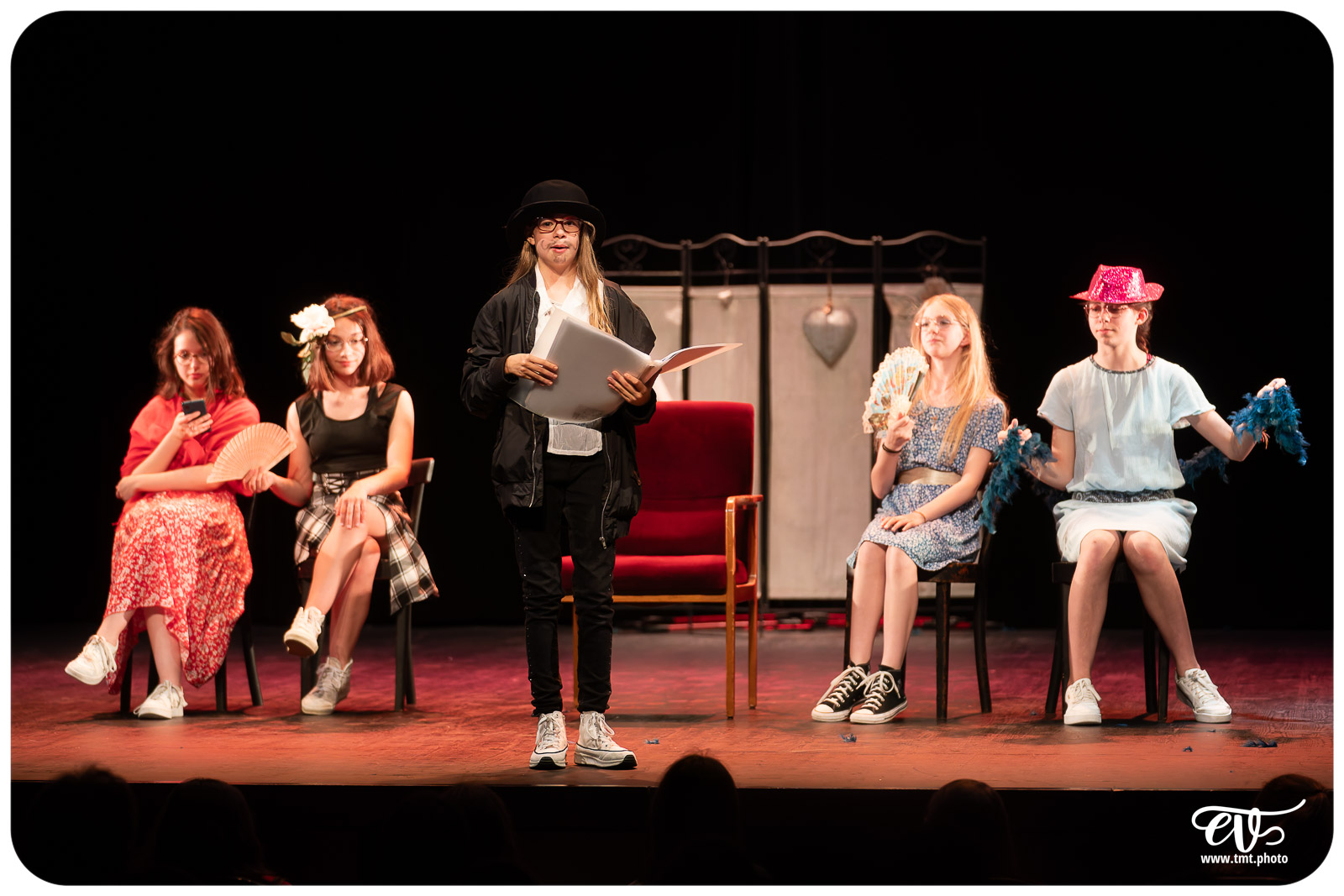 LES FEMMES SAVANTES (ATELIER THÉÂTRE DU COLLÈGE FOCH)